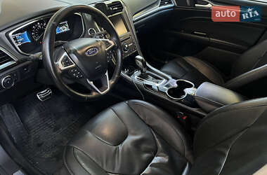 Седан Ford Fusion 2015 в 