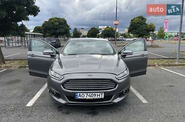 Седан Ford Fusion 2012 в 
