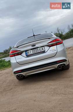 Седан Ford Fusion 2016 в Широком