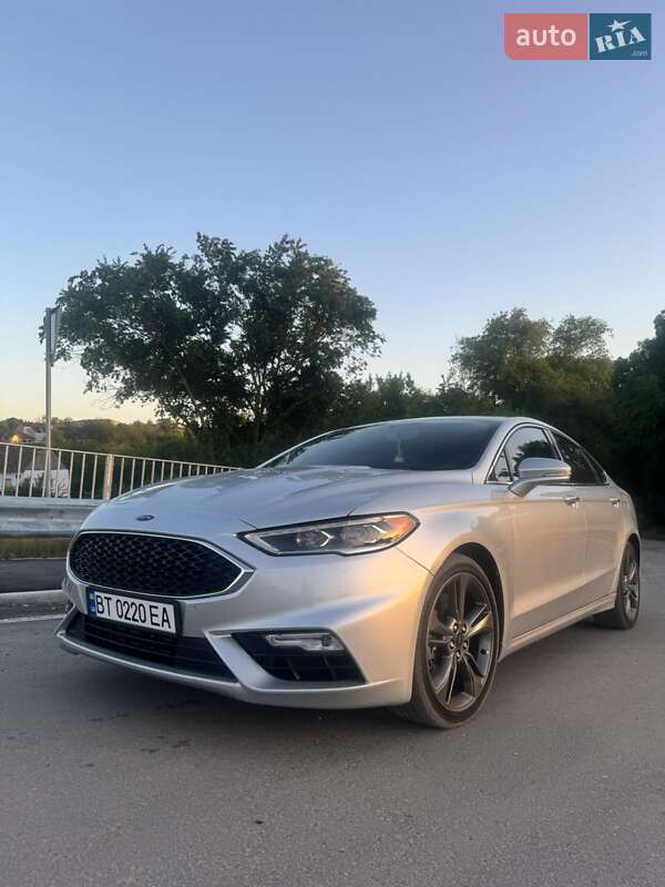 Седан Ford Fusion 2016 в 