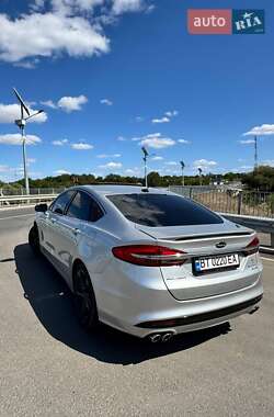 Седан Ford Fusion 2016 в 