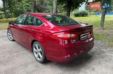 Седан Ford Fusion 2014 в 