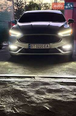 Седан Ford Fusion 2016 в 