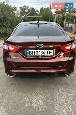 Седан Ford Fusion 2014 в 