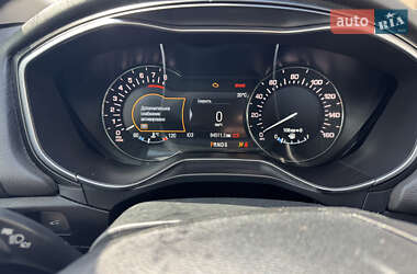 Седан Ford Fusion 2016 в 