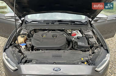 Седан Ford Fusion 2014 в 