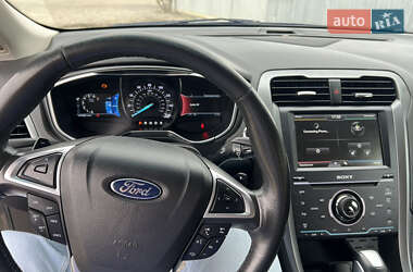 Седан Ford Fusion 2014 в 