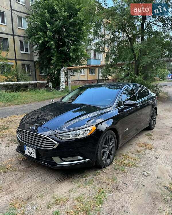 Седан Ford Fusion 2017 в 