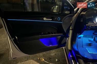 Седан Ford Fusion 2015 в 
