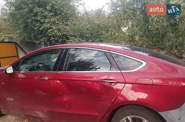 Седан Ford Fusion 2016 в 