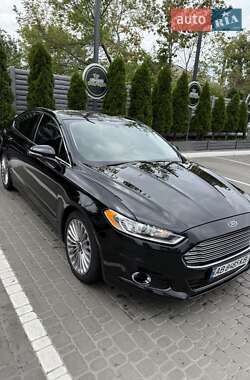 Седан Ford Fusion 2016 в 