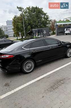 Седан Ford Fusion 2016 в 