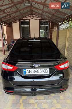 Седан Ford Fusion 2016 в 