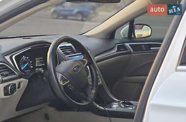 Седан Ford Fusion 2019 в 