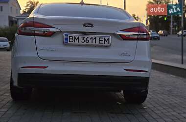 Седан Ford Fusion 2019 в 