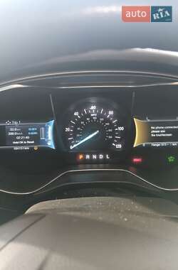Седан Ford Fusion 2017 в 