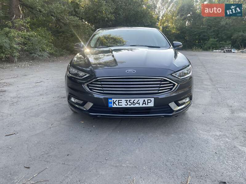 Седан Ford Fusion 2016 в Кам'янському
