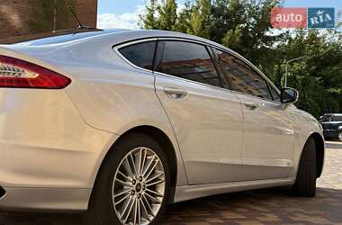 Седан Ford Fusion 2014 в 