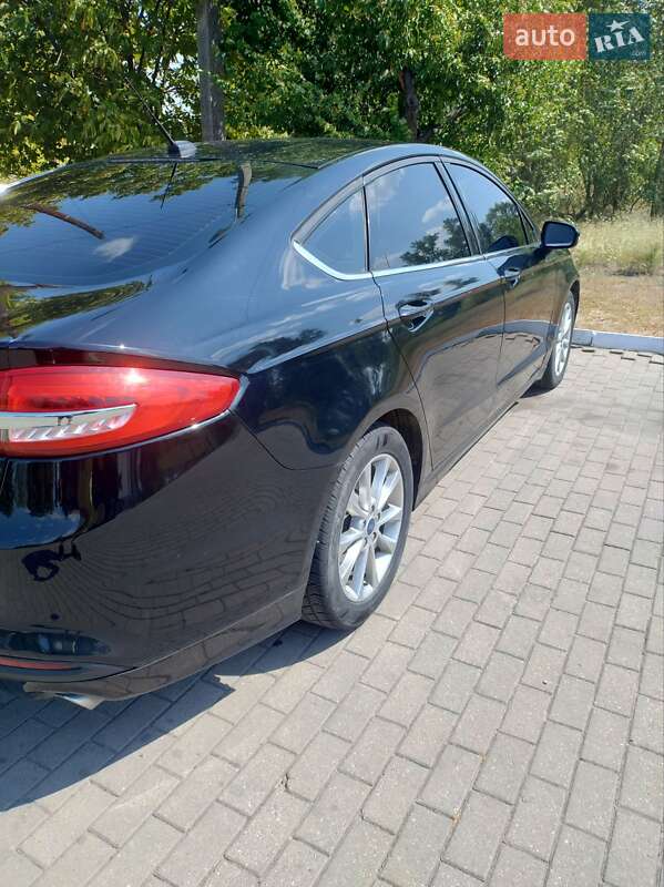 Седан Ford Fusion 2016 в Павлограде