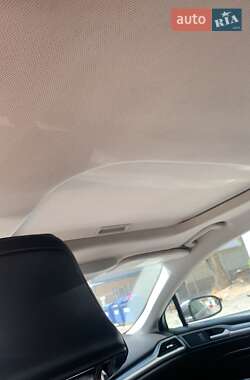 Седан Ford Fusion 2015 в 