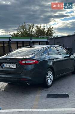 Седан Ford Fusion 2015 в 