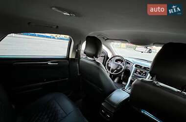 Седан Ford Fusion 2015 в 