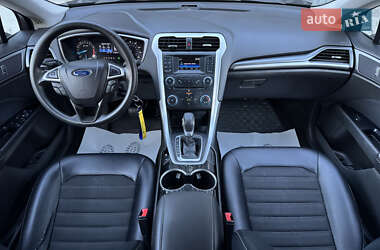 Седан Ford Fusion 2014 в 