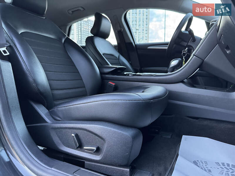 Седан Ford Fusion 2014 в Києві