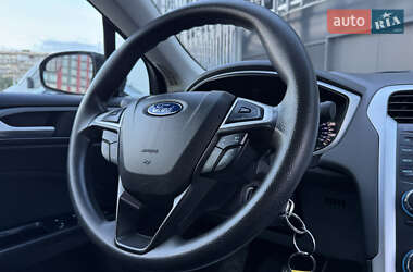Седан Ford Fusion 2014 в 