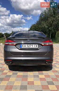 Седан Ford Fusion 2016 в 