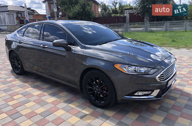 Седан Ford Fusion 2016 в 