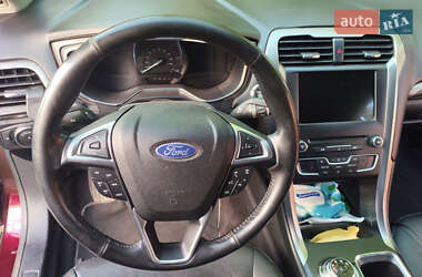 Седан Ford Fusion 2016 в 