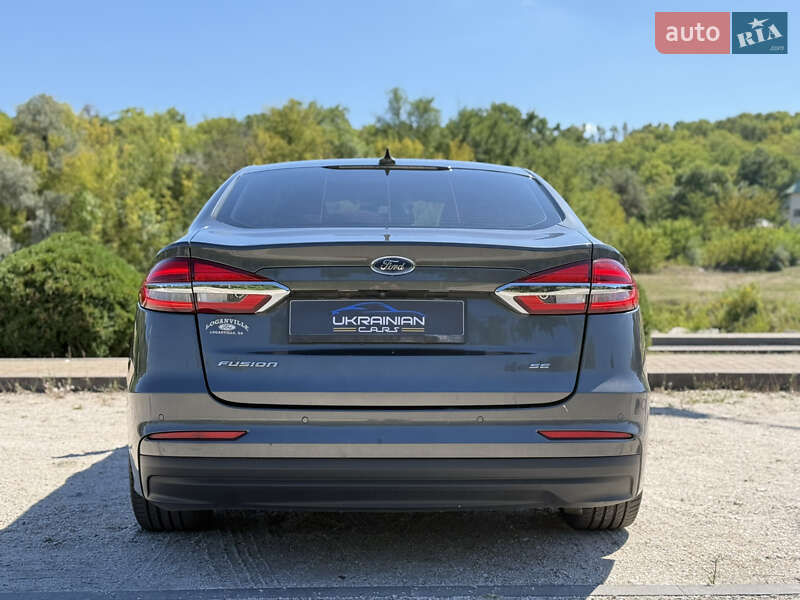 Седан Ford Fusion 2019 в Днепре