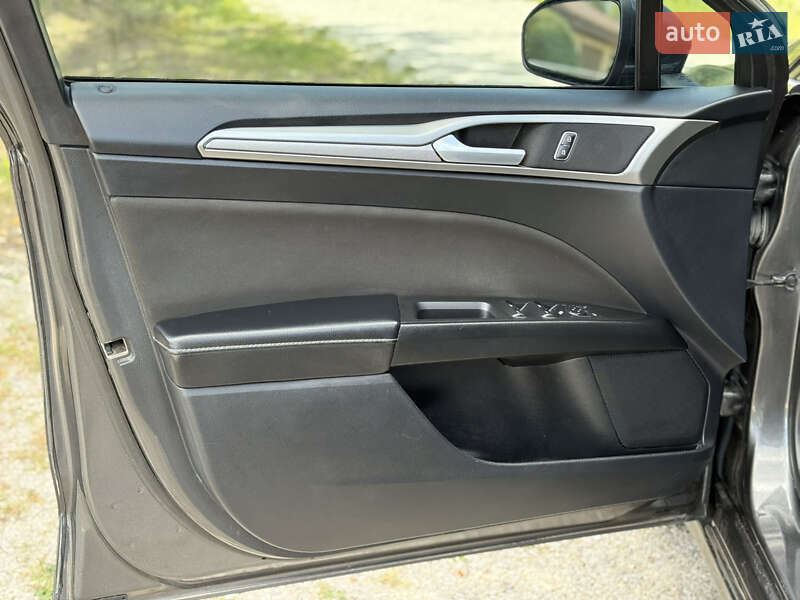 Седан Ford Fusion 2019 в Днепре
