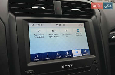Седан Ford Fusion 2016 в 