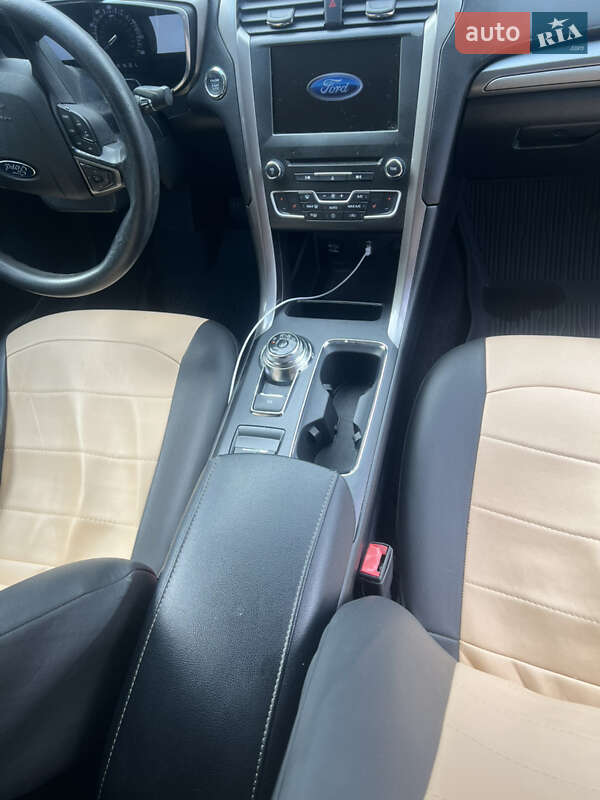 Седан Ford Fusion 2016 в Киеве