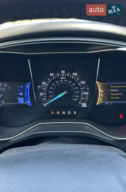 Седан Ford Fusion 2012 в 