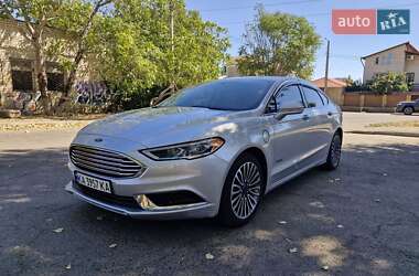 Седан Ford Fusion 2018 в 