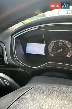 Седан Ford Fusion 2013 в 
