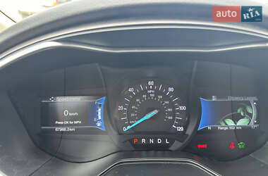 Седан Ford Fusion 2019 в 