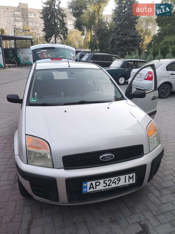 Хэтчбек Ford Fusion 2007 в 
