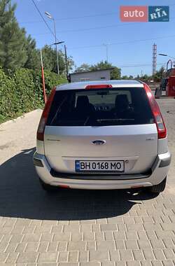 Хэтчбек Ford Fusion 2008 в 