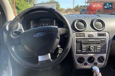 Хэтчбек Ford Fusion 2008 в 