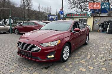 Седан Ford Fusion 2019 в Одесі