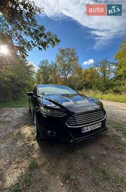 Седан Ford Fusion 2016 в 