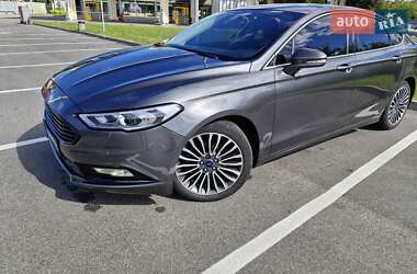 Седан Ford Fusion 2017 в 