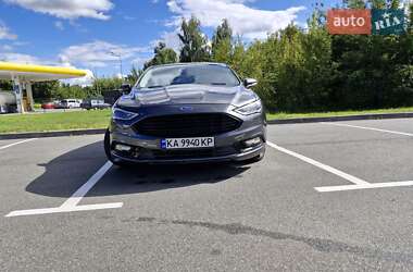 Седан Ford Fusion 2017 в 