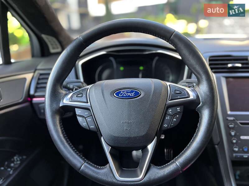 Седан Ford Fusion 2016 в Киеве фото 24 Седан Ford Fusion 2016 в Киеве