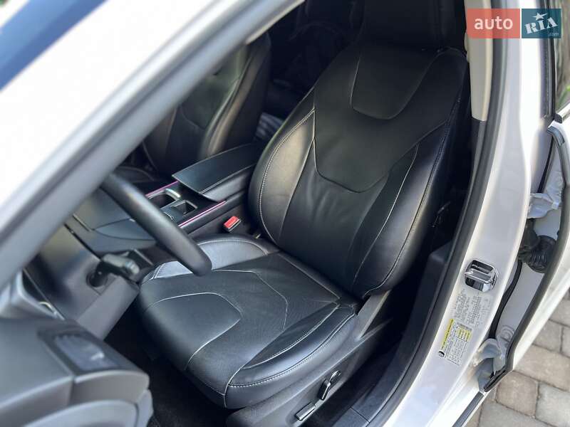 Седан Ford Fusion 2016 в Киеве фото 29 Седан Ford Fusion 2016 в Киеве