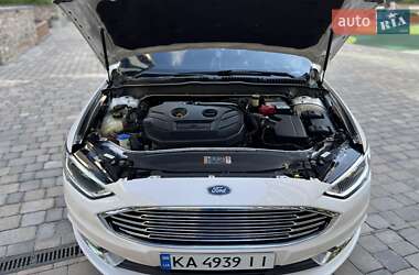 Седан Ford Fusion 2016 в 